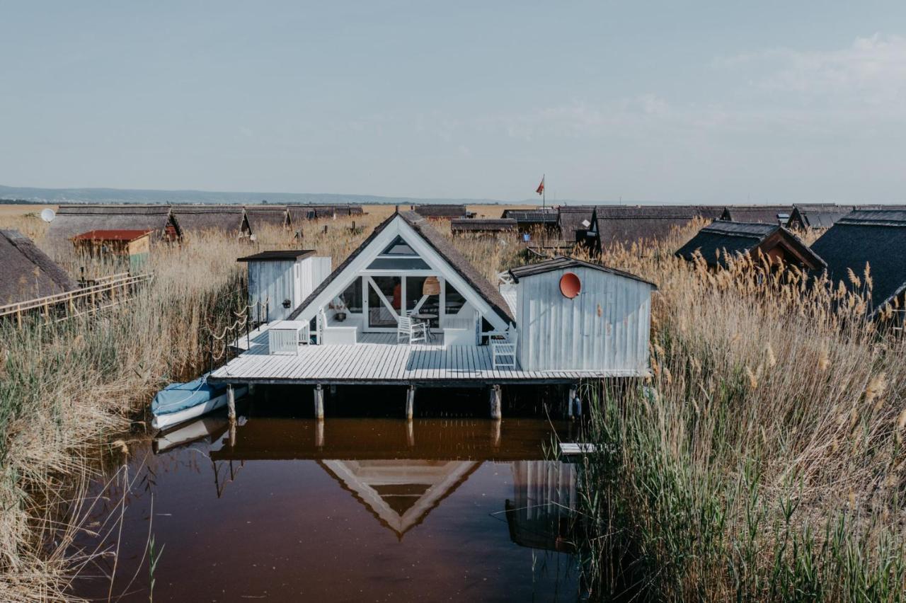 Seehuette Neusiedlersee - Strandhaus, Elektroboot Inklusive Руст Экстерьер фото